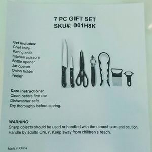 Kitchen knife and utensils set
